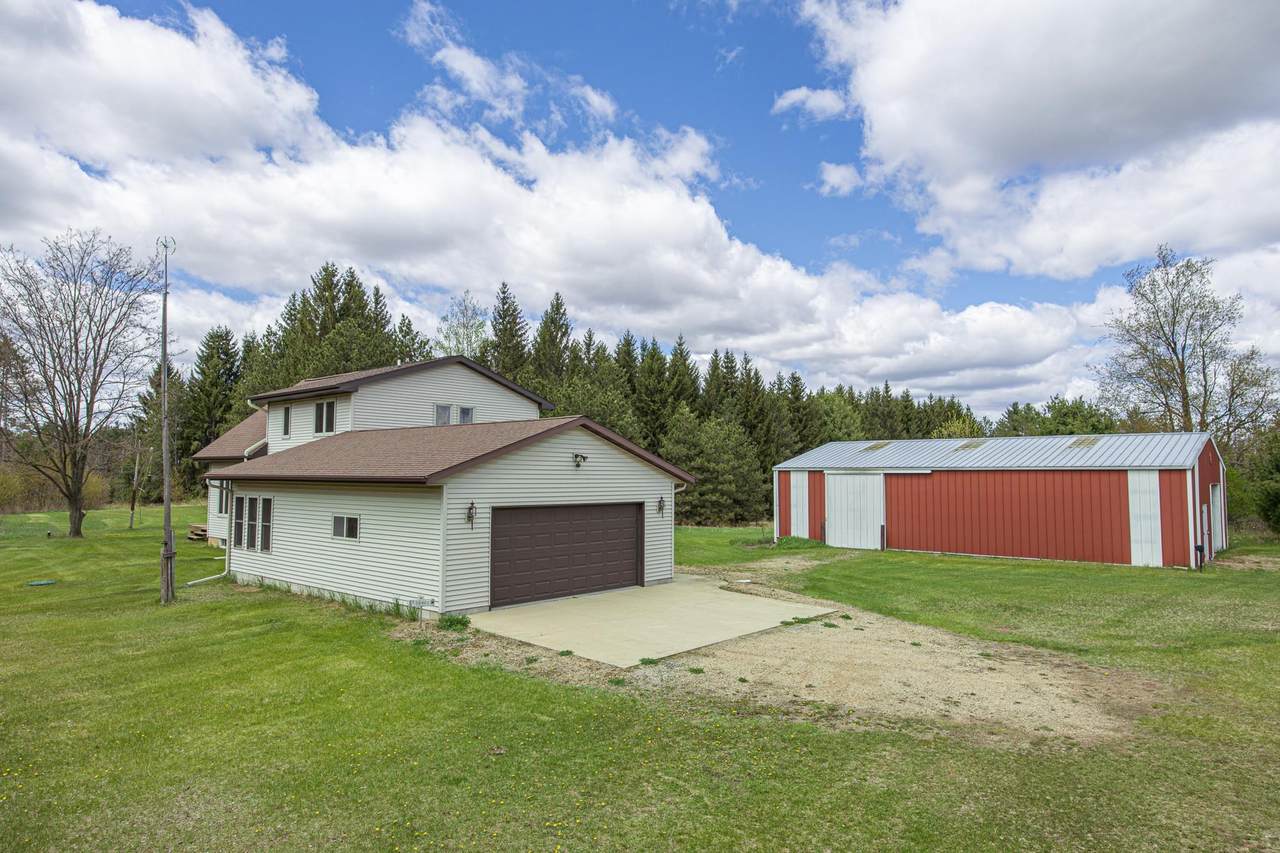 8545 County Road V - Photo 1