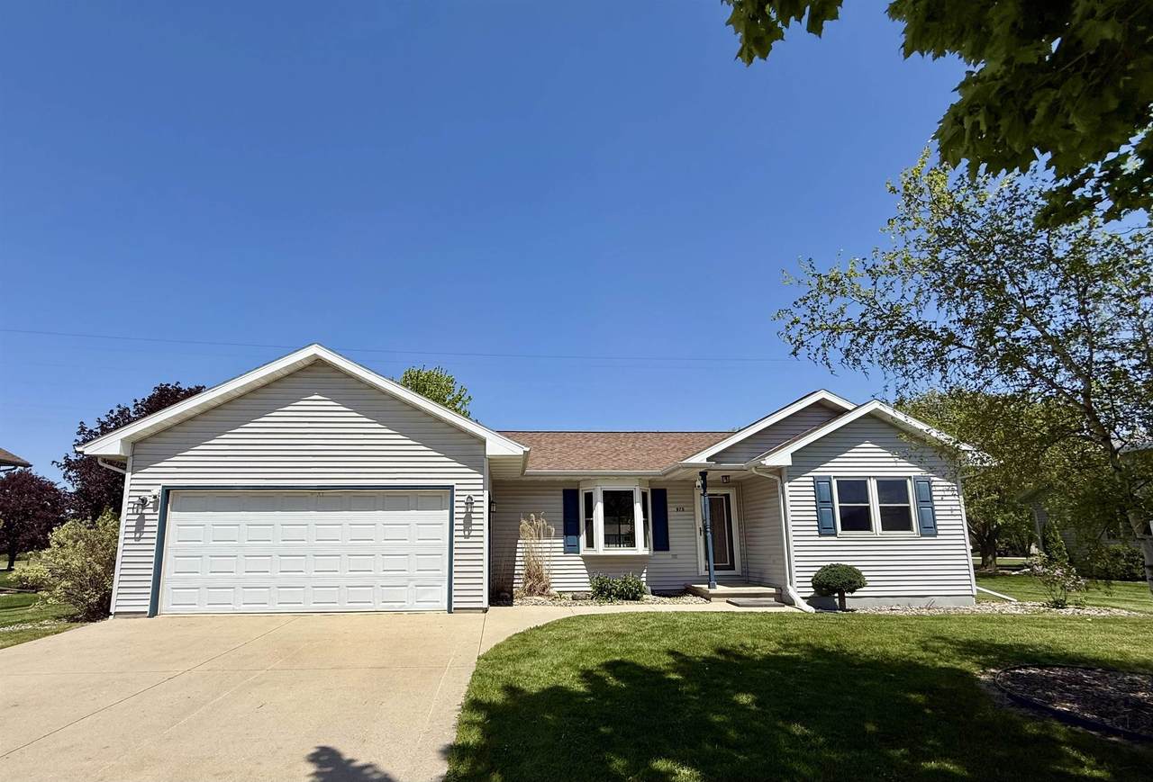 975 Whippoorwill Lane - Photo 1