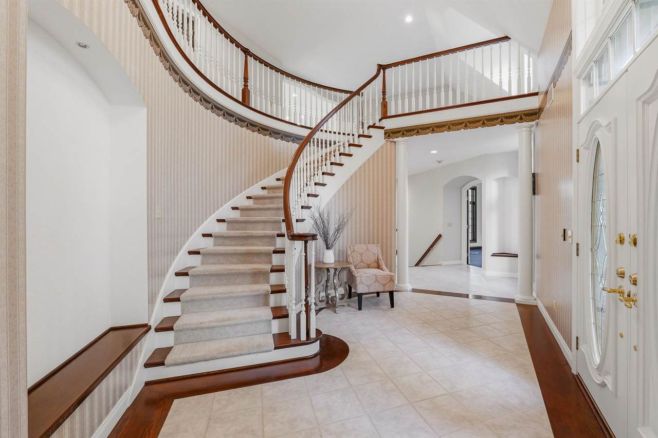 https://bt-photos.global.ssl.fastly.net/ranw/1280_boomver_1_50325627-1.jpg