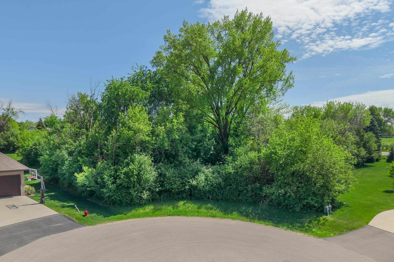 4366 Stonegate Court - Photo 1
