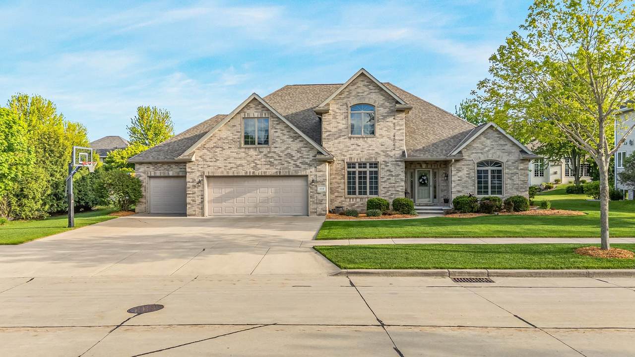309 Stratford Lane - Photo 1