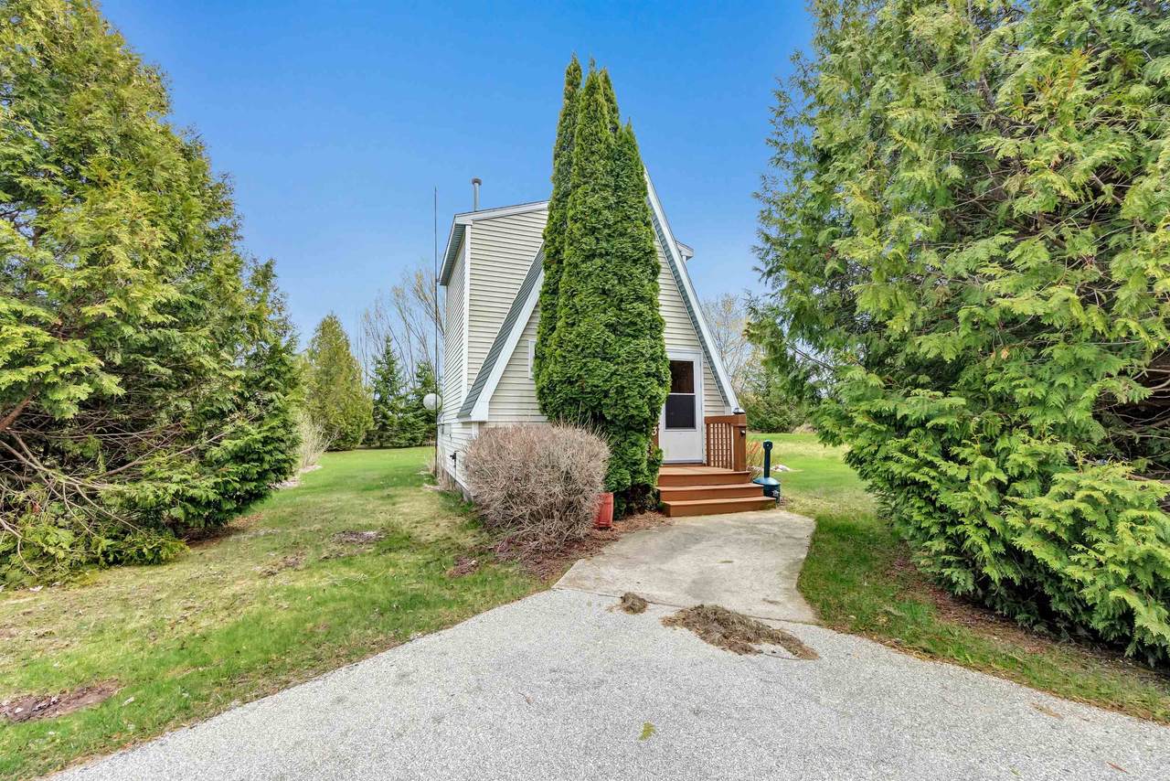 3623 Zirbel Road - Photo 1
