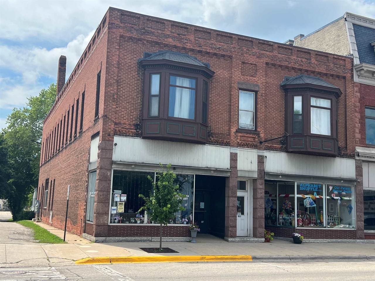 801 1ST Street - Photo 1