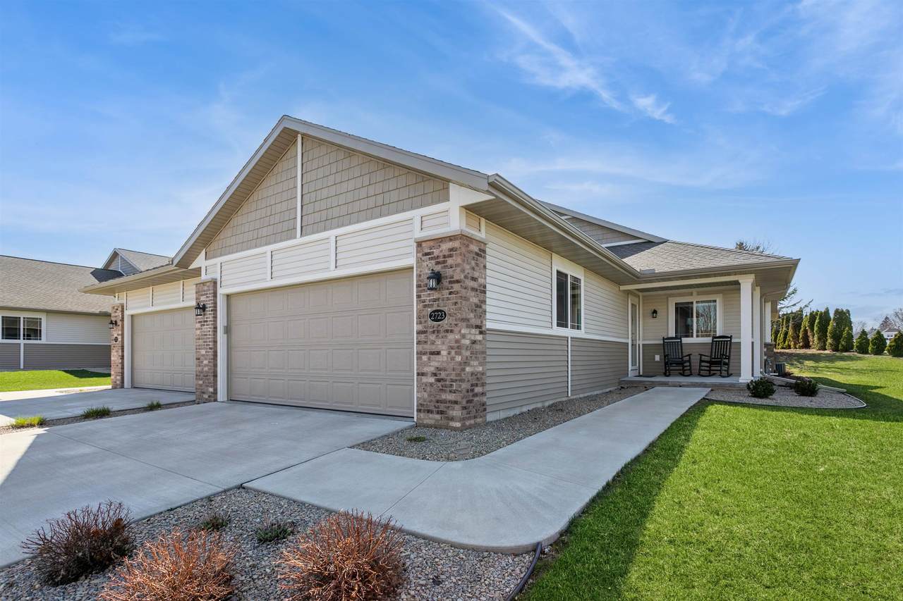 2723 River Lane - Photo 1