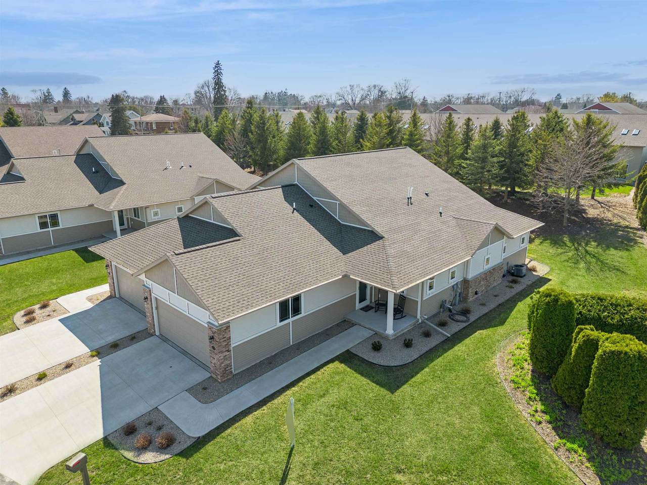 2723 River Lane - Photo 1