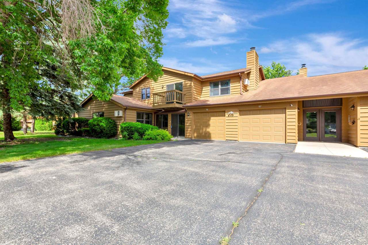 940 Babcock Street - Photo 1