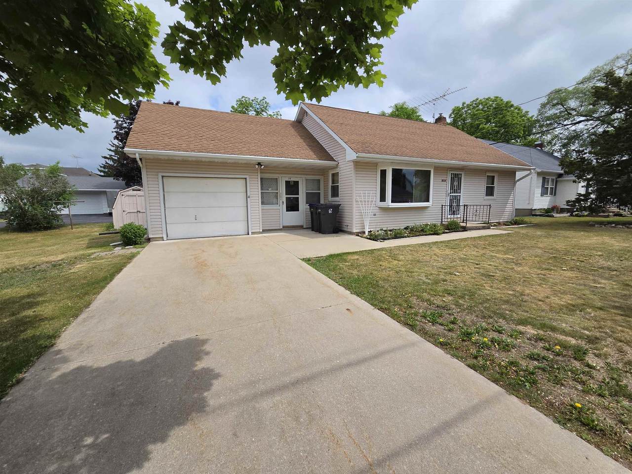 218 Dodge Street - Photo 1