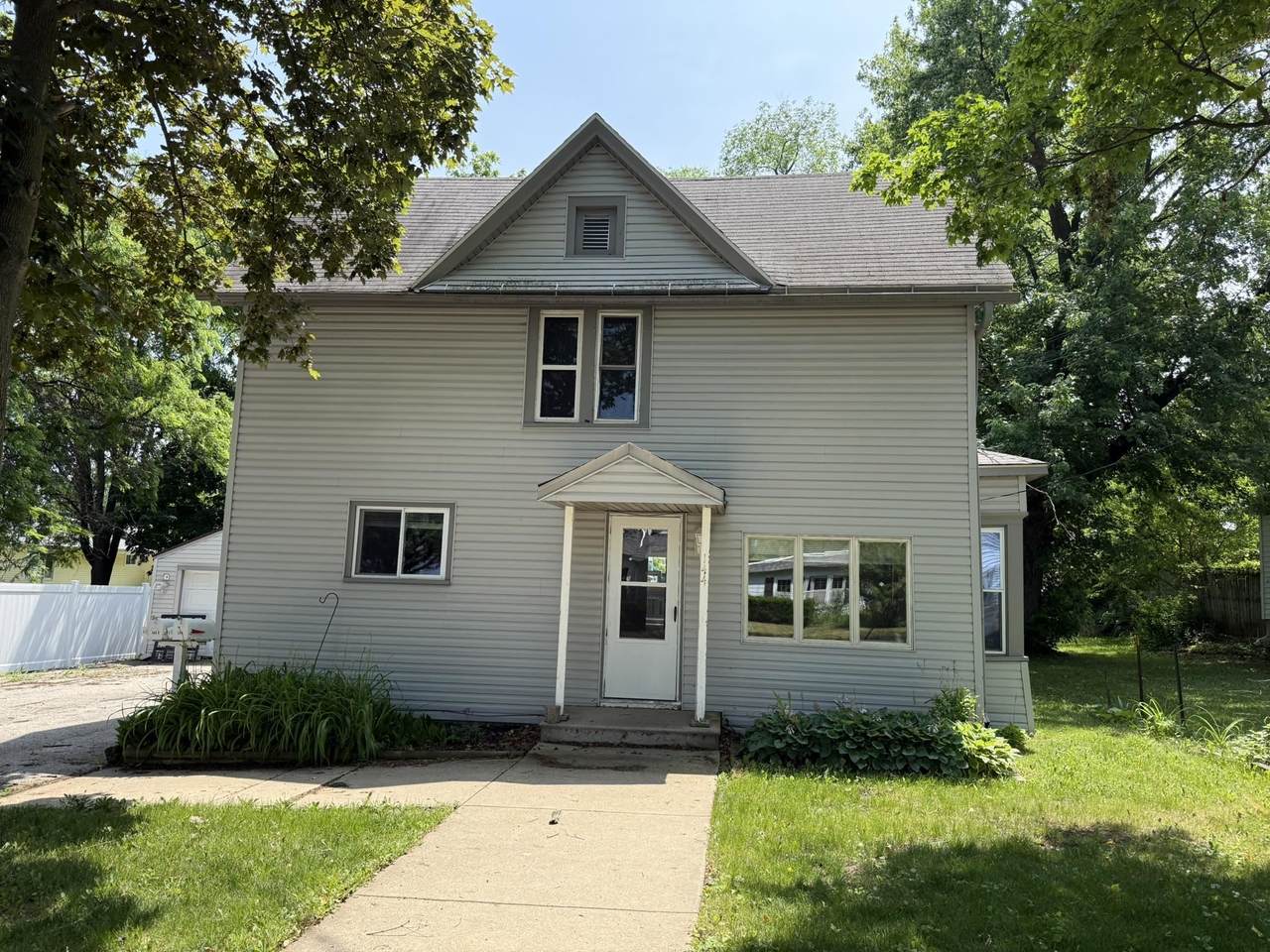 144 Ontario Street - Photo 1