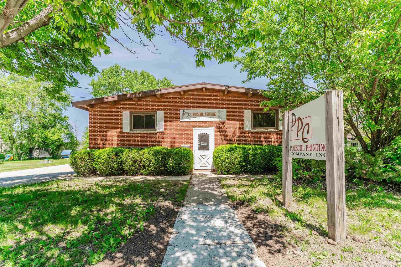 526 11TH Avenue - Photo 1