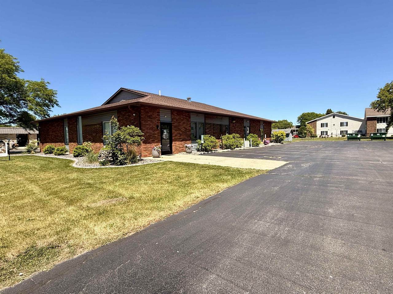 343 Peters Avenue - Photo 1