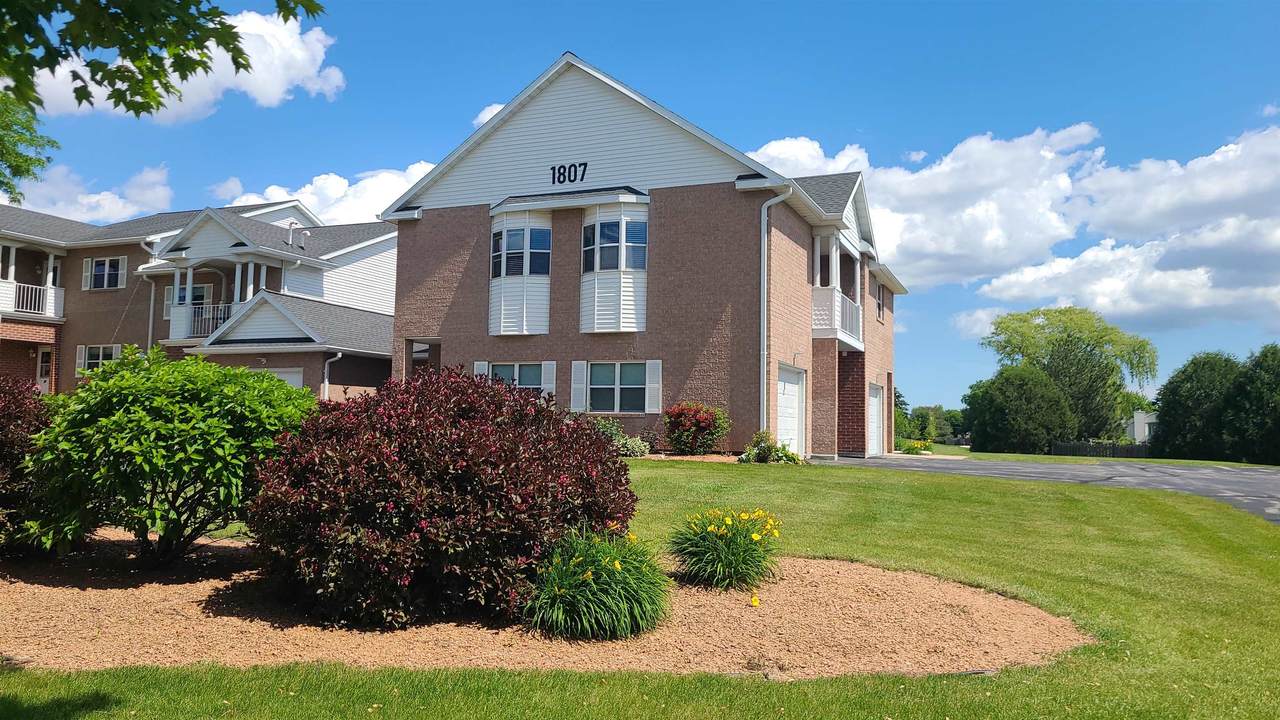 1807 Ridgeway Drive - Photo 1