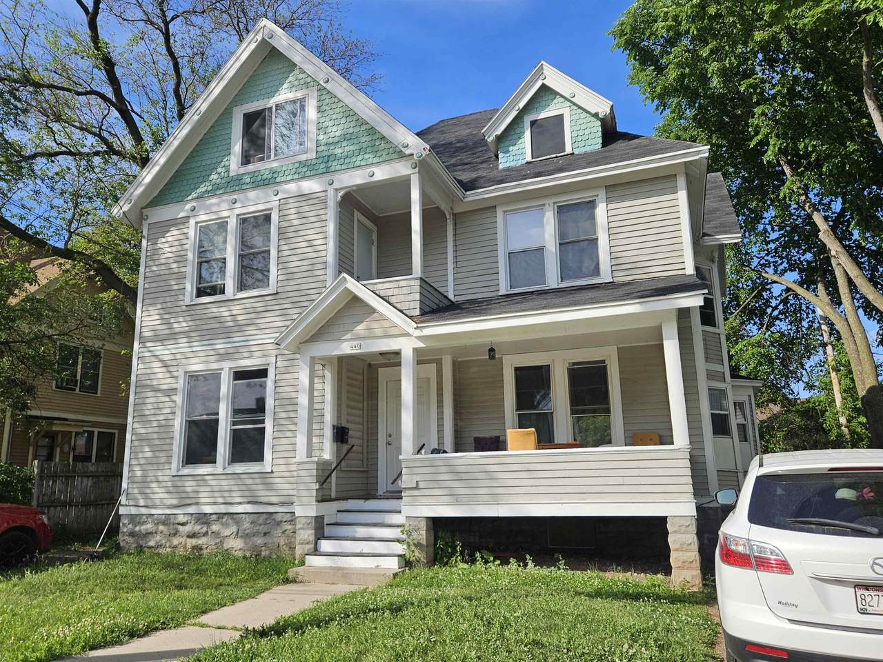 440 Church Avenue - Photo 1