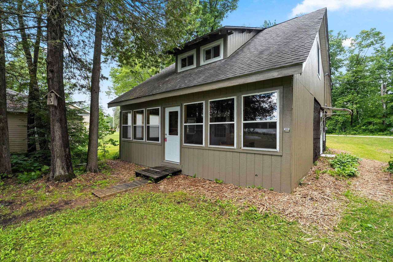 10882 Wescott Lake Road - Photo 1
