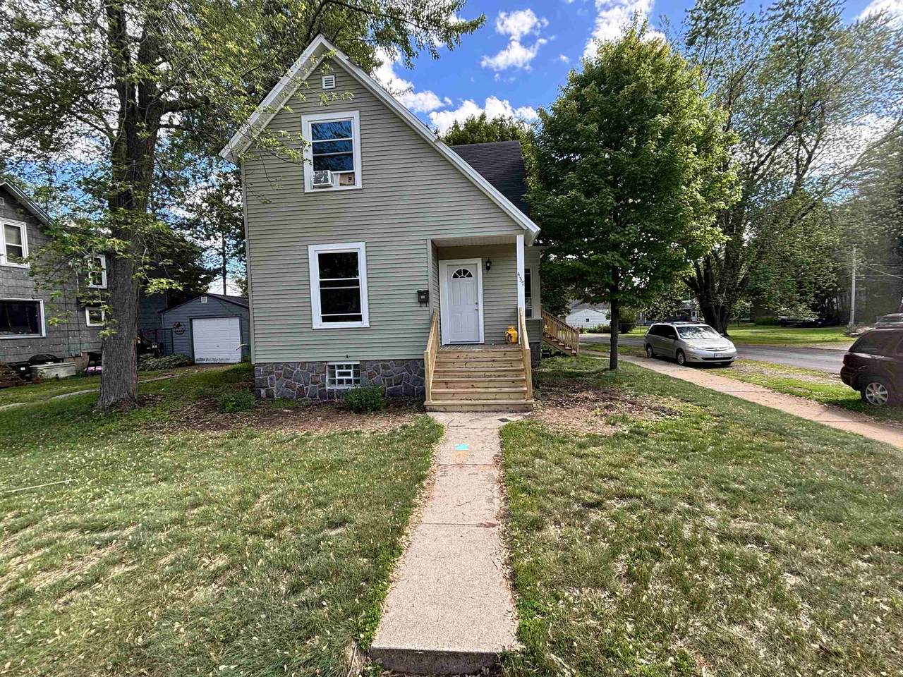 437 Carney Boulevard - Photo 1