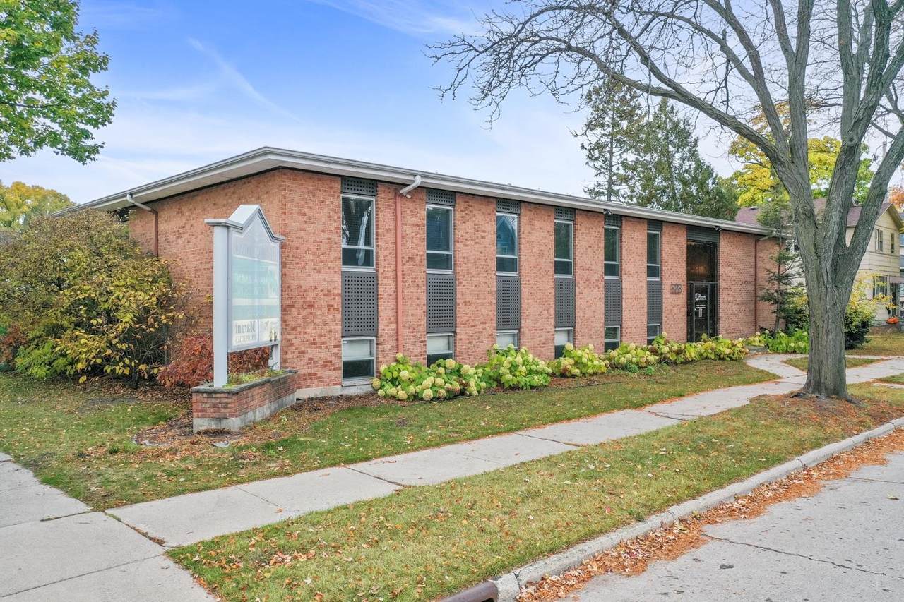 828 Cherry Street - Photo 1