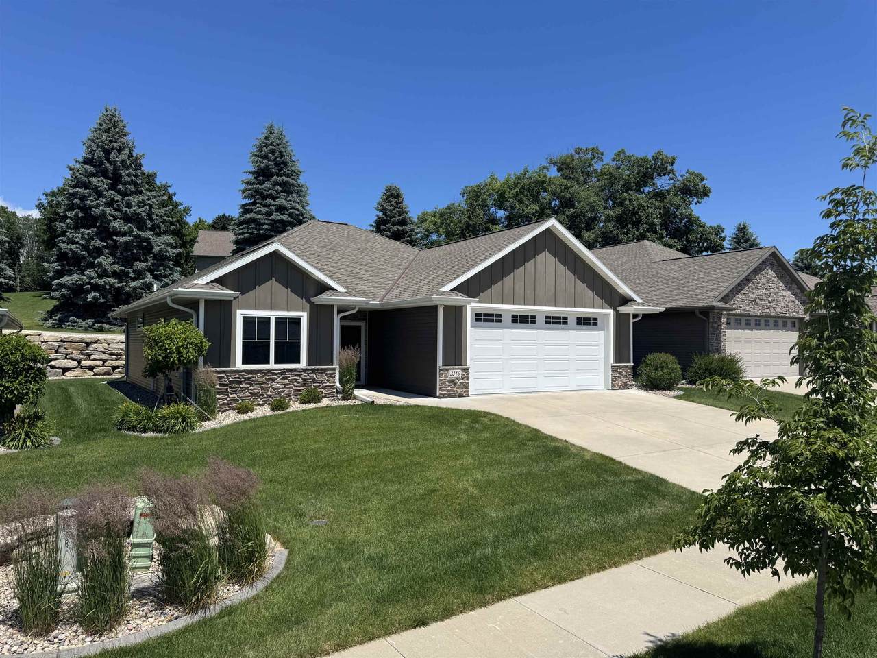 3346 Stone Ridge Drive - Photo 1