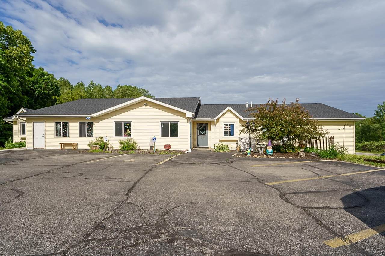 3900 Cedar Court - Photo 1