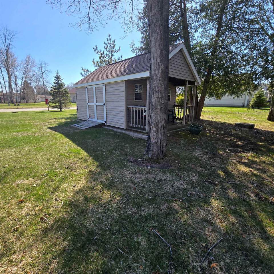  39TH Avenue - Photo 1