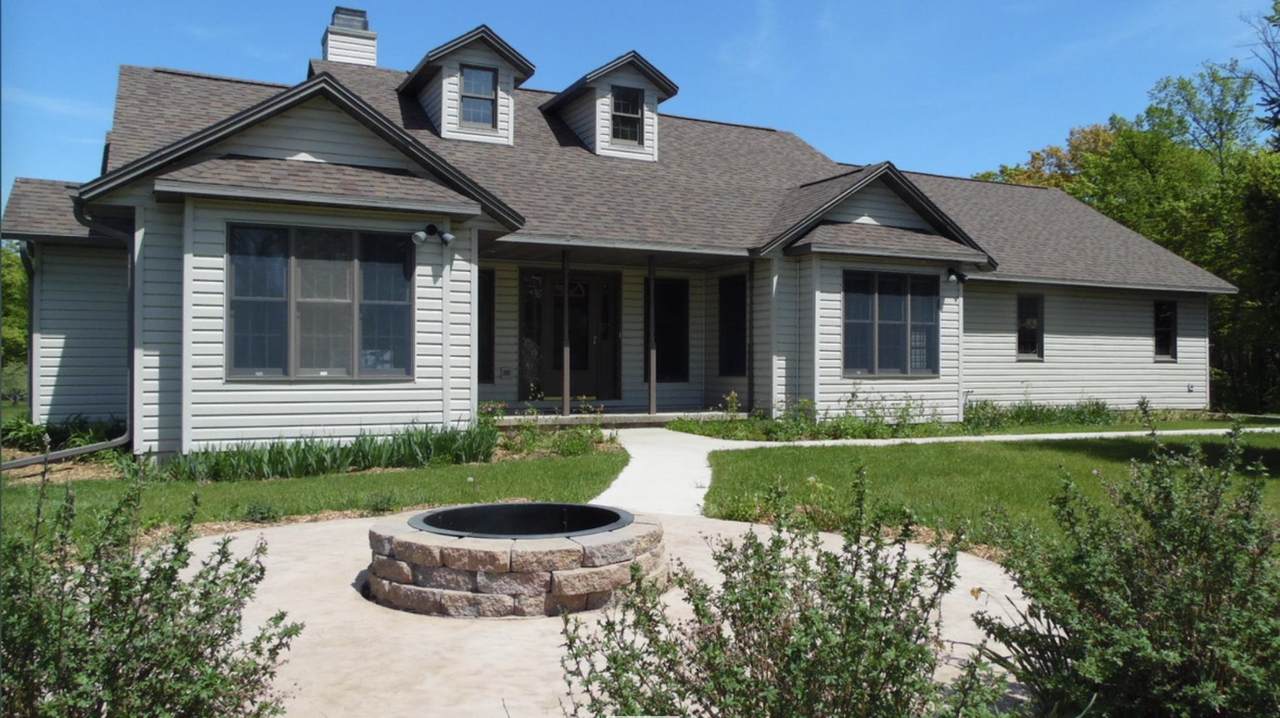 10226 Woodcrest Road - Photo 1