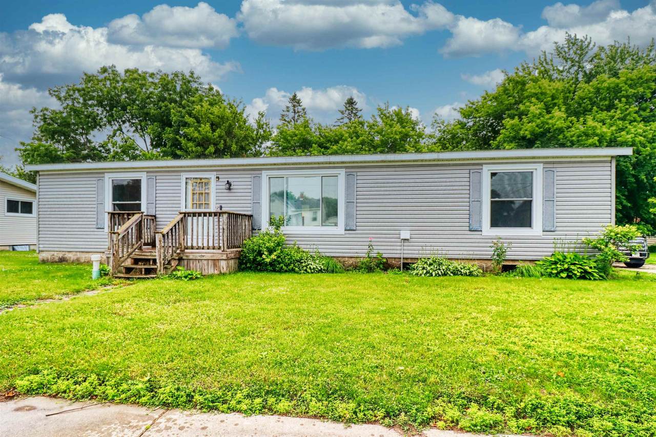 216 Erie Avenue - Photo 1