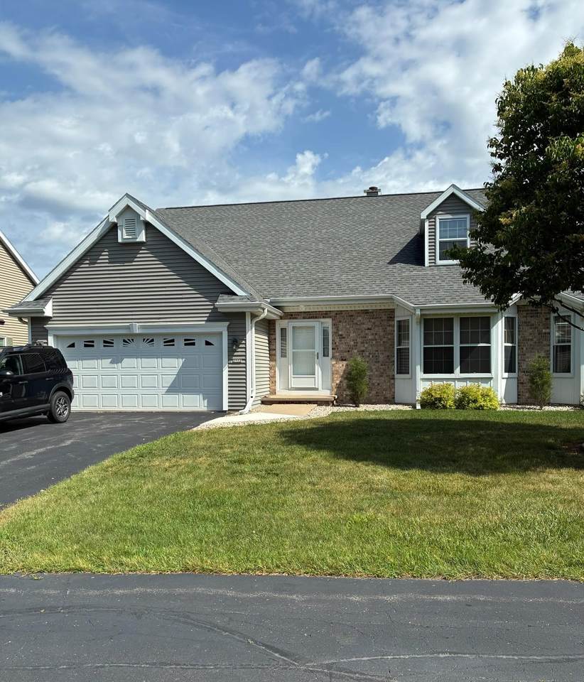 2513 Village Lane - Photo 1