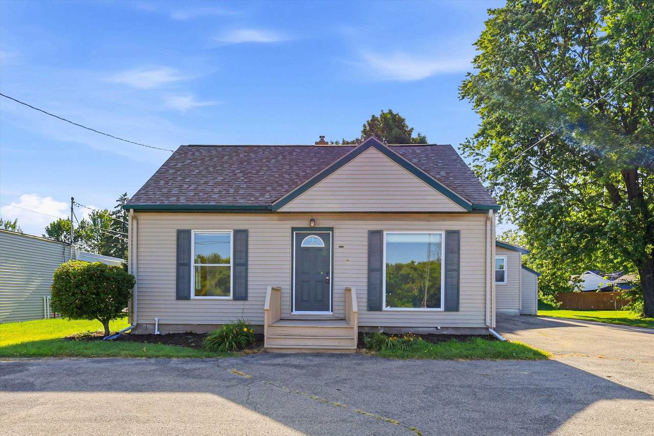 1224 Commercial Street - Photo 1