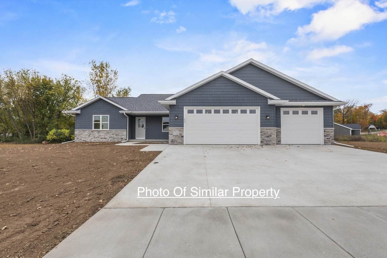 2677 Vanderbilt Drive - Photo 1