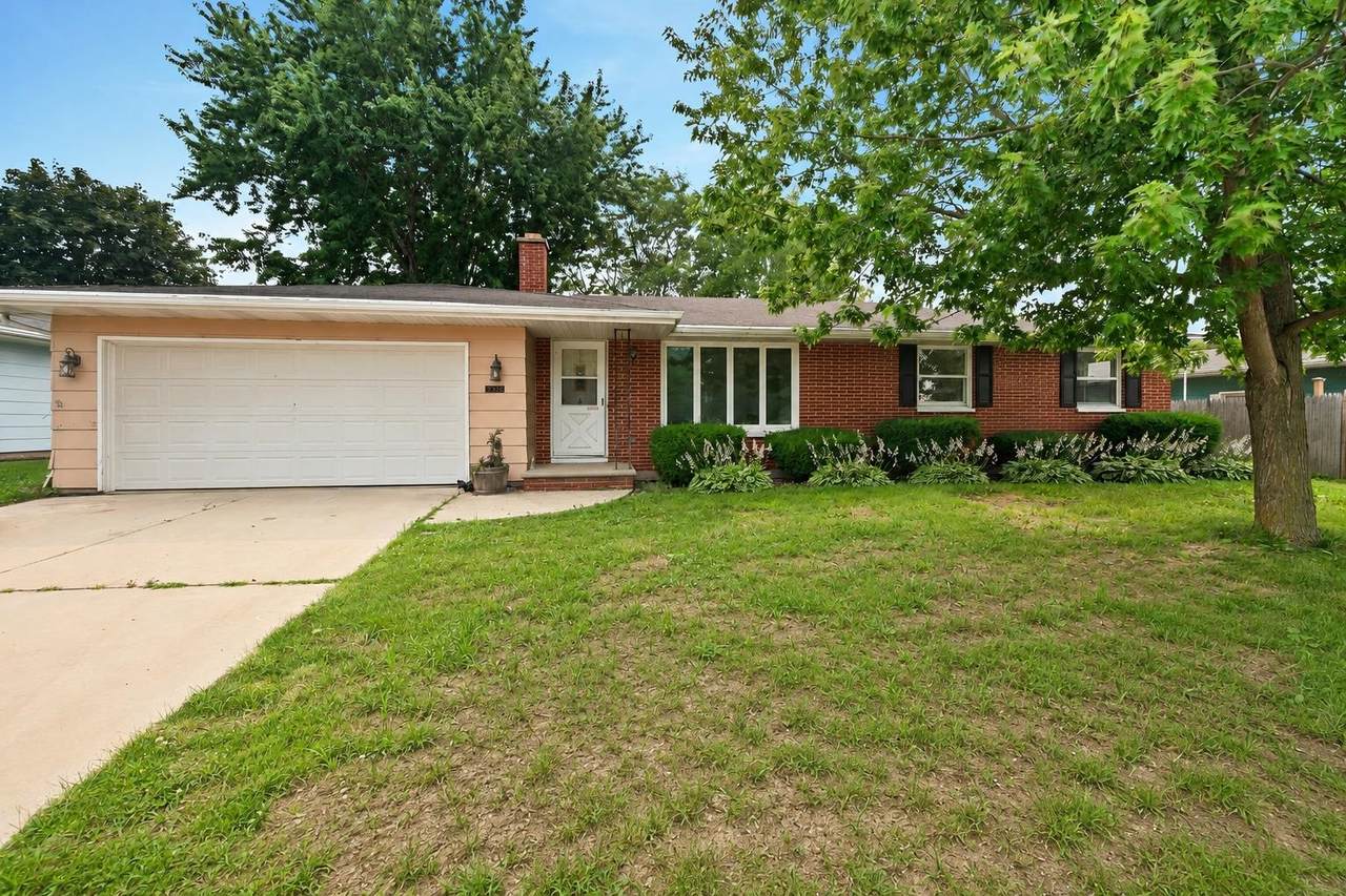 2320 Manitowoc Road - Photo 1