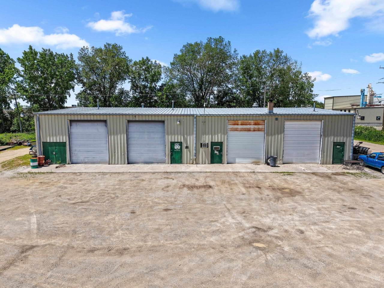 4165 Parkway Boulevard - Photo 1