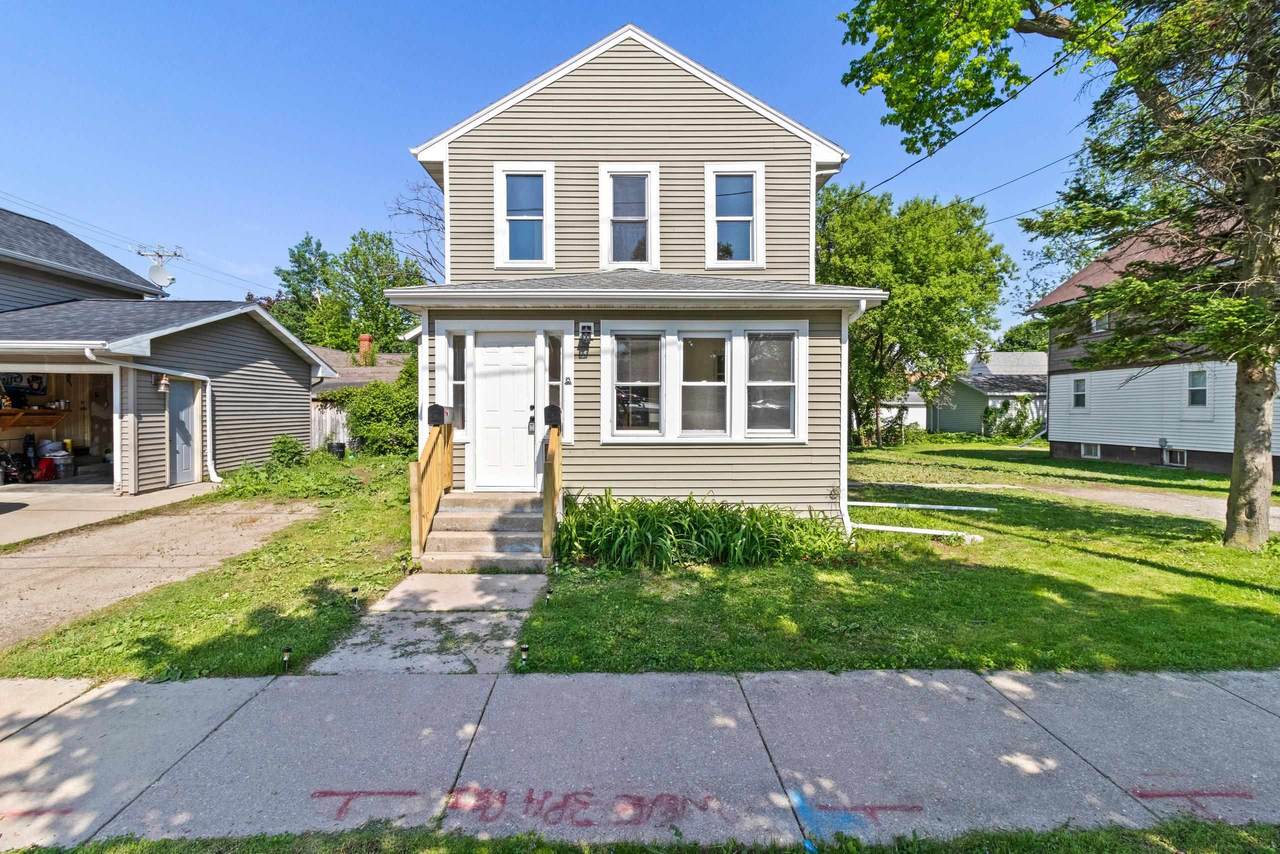 714 Bateman Street - Photo 1