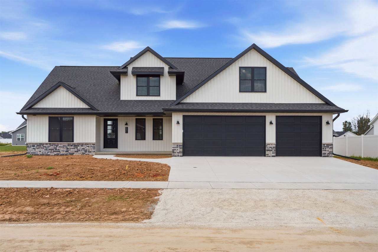 N8871 Killarney Way - Photo 1
