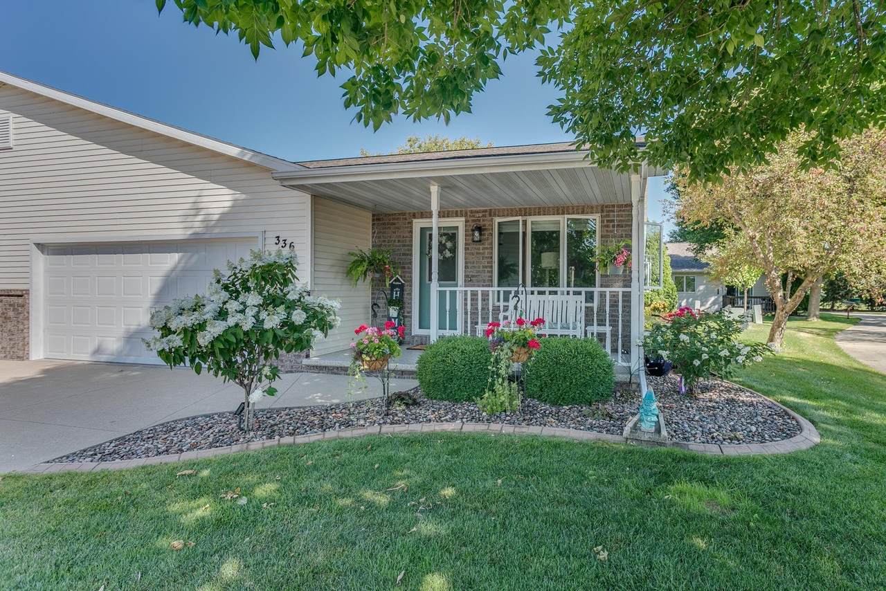 336 Parkside Court - Photo 1