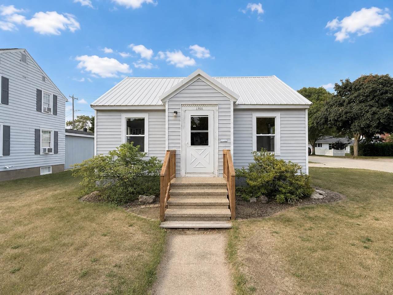 1900 16TH Avenue - Photo 1