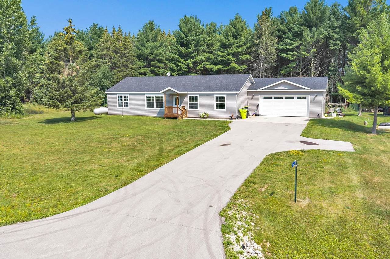 7340 Summerset Circle - Photo 1