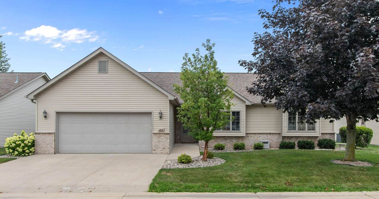 44 Penbrook Circle - Photo 1