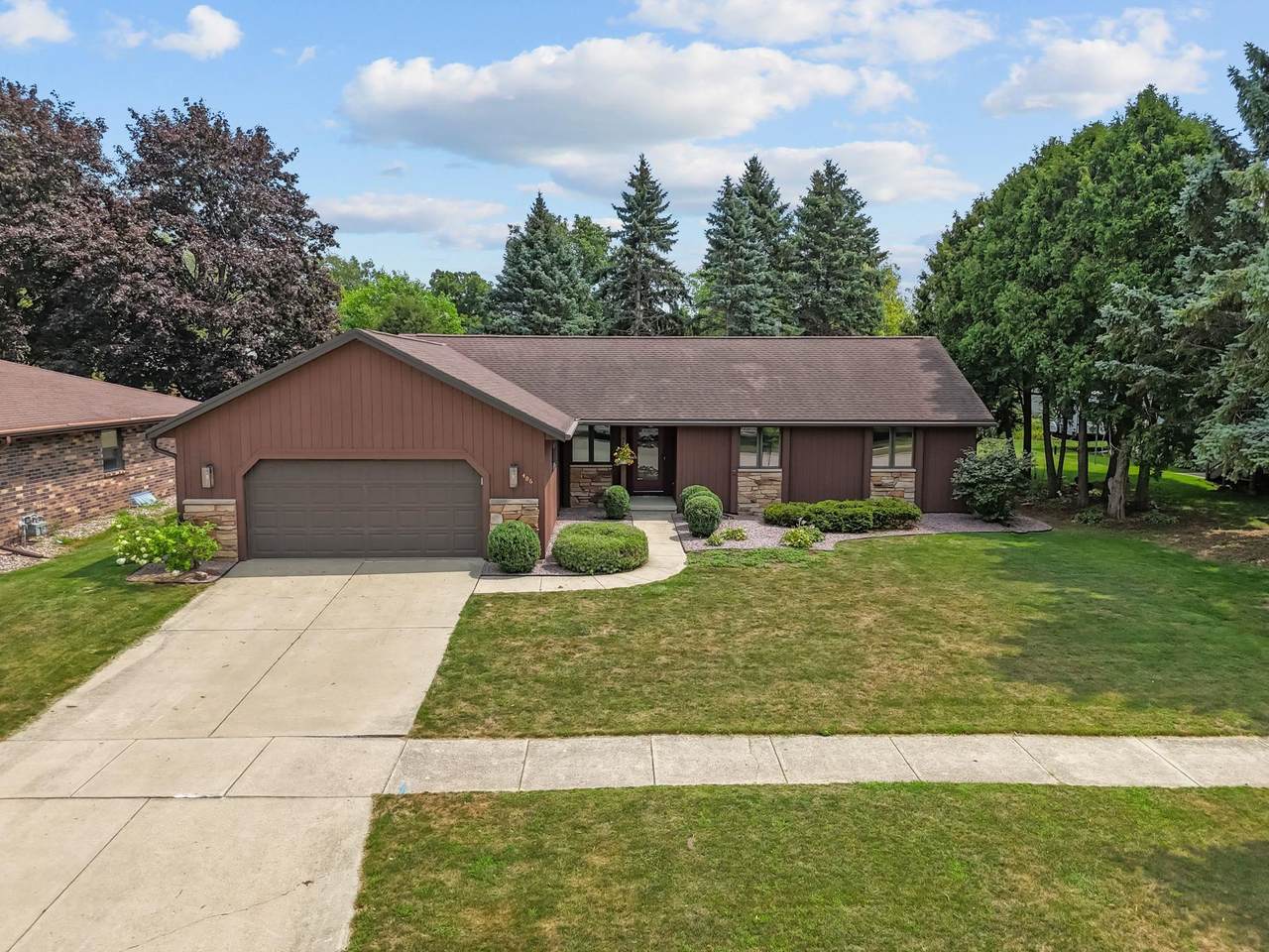 406 Silver Spring Drive - Photo 1
