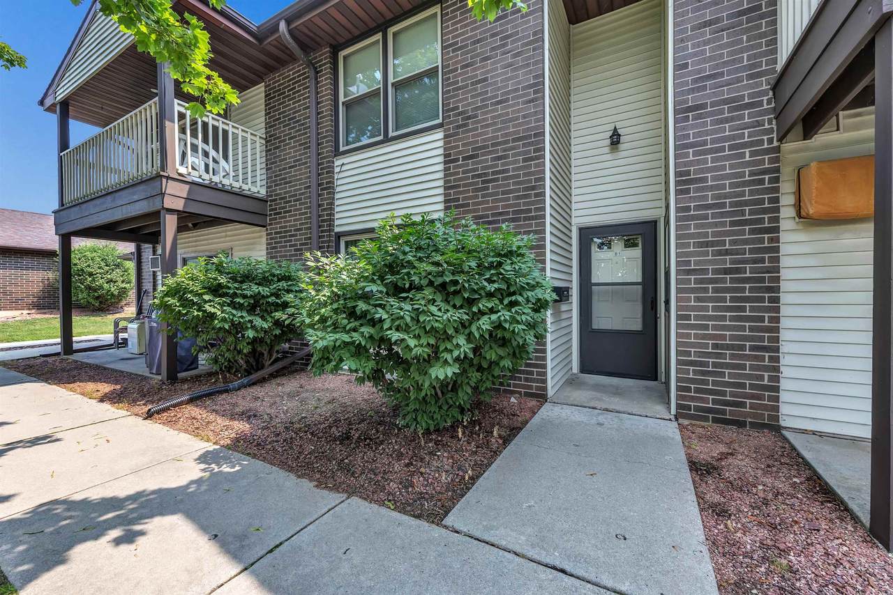 1045 Marvelle Lane - Photo 1