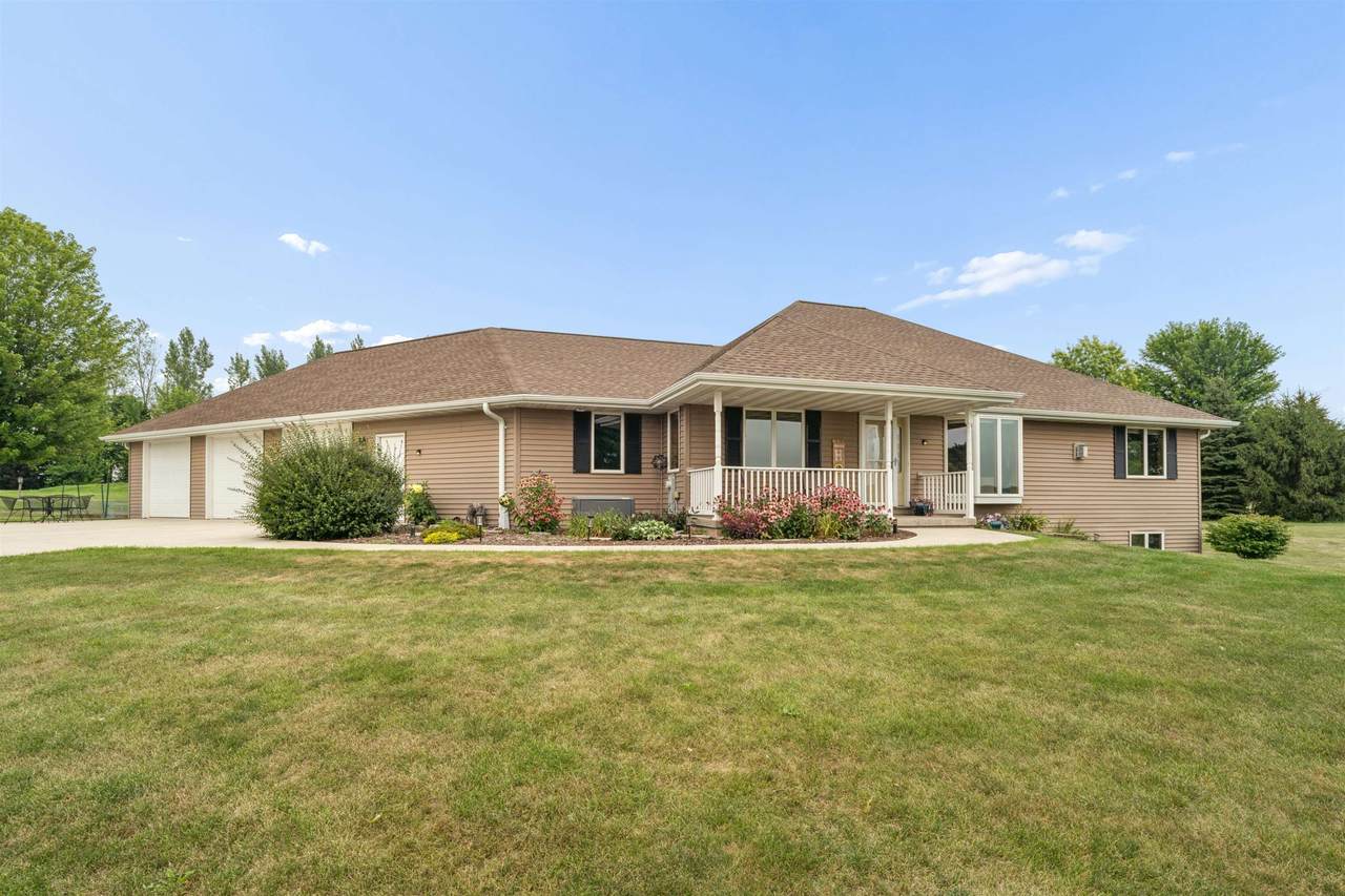 2117 Deer Haven Road - Photo 1