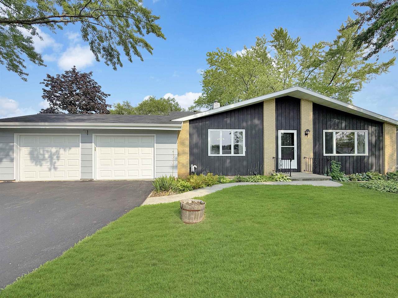 130 Barton Road - Photo 1