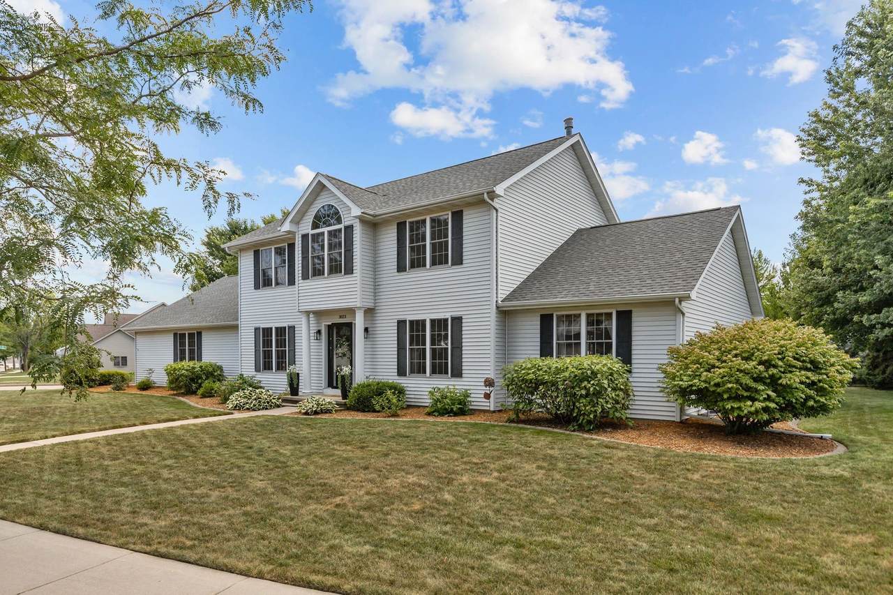 3023 Greenleaf Drive - Photo 1