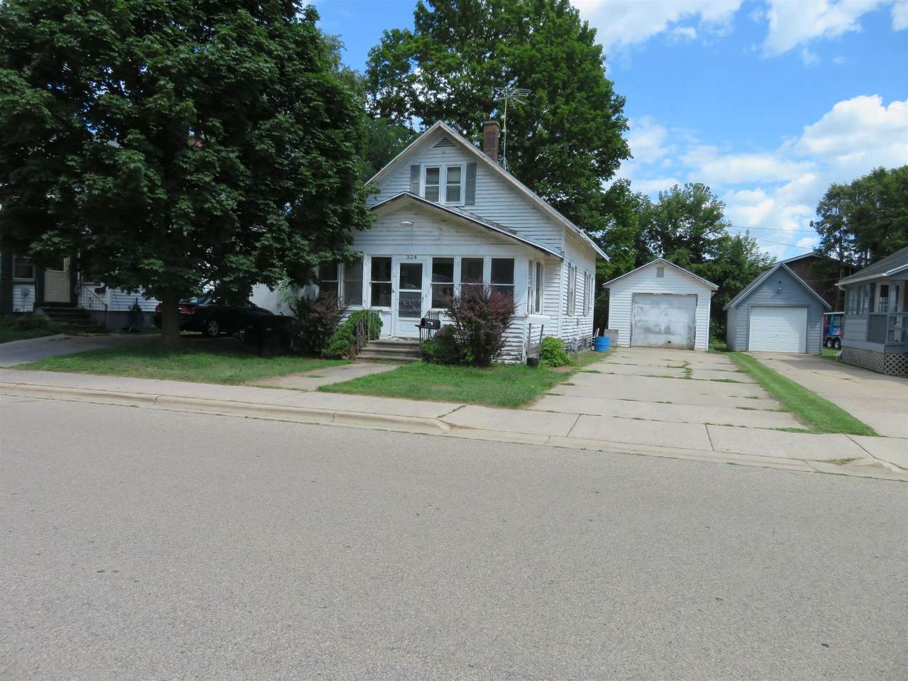 324 Washington Street - Photo 1