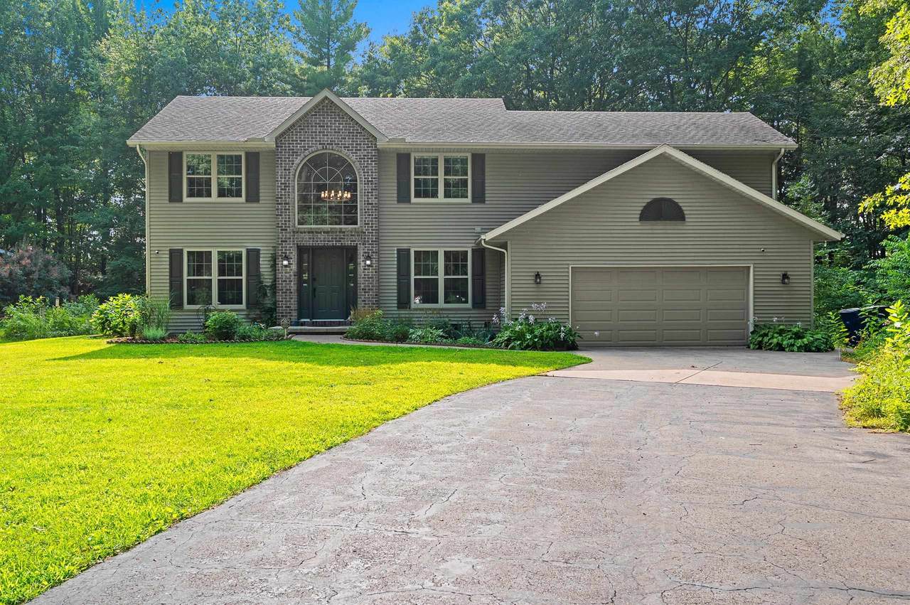 3611 Royal Oaks Court - Photo 1