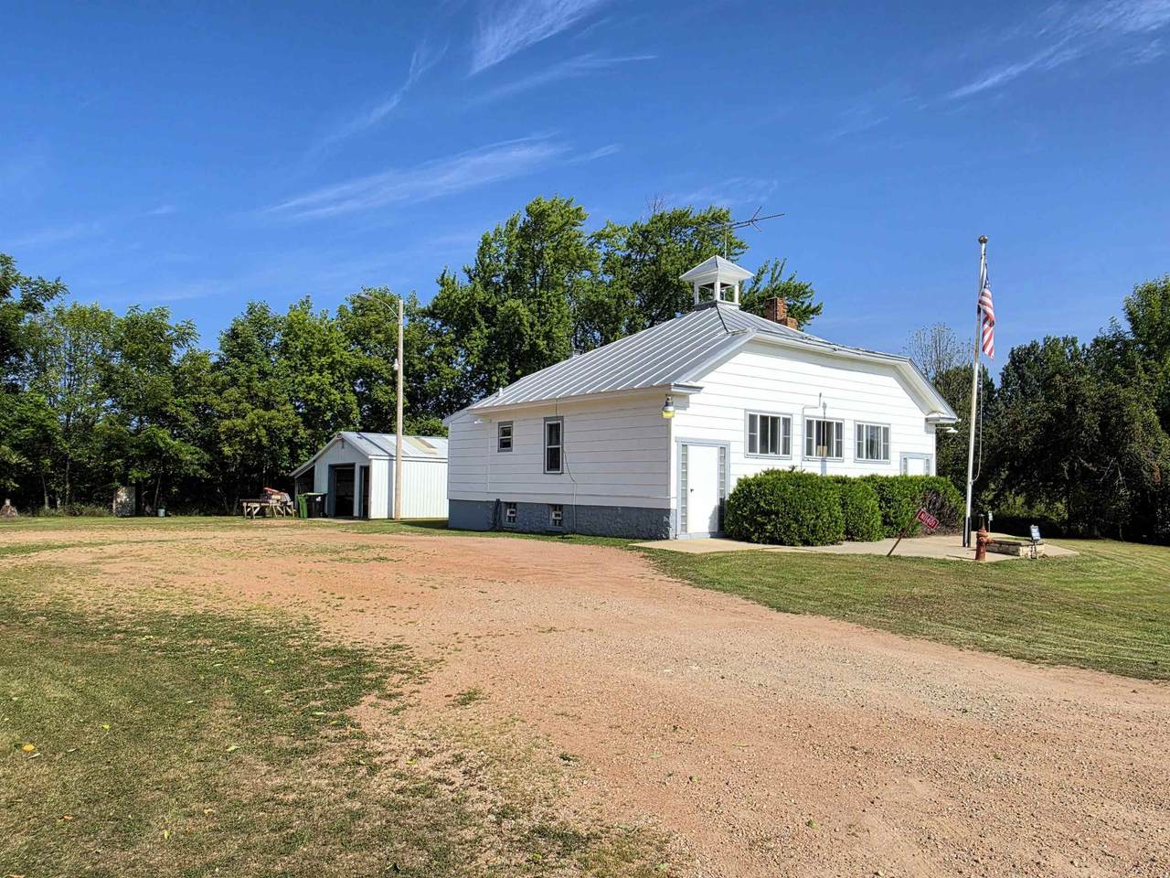 N11401 State Road 22 - Photo 1