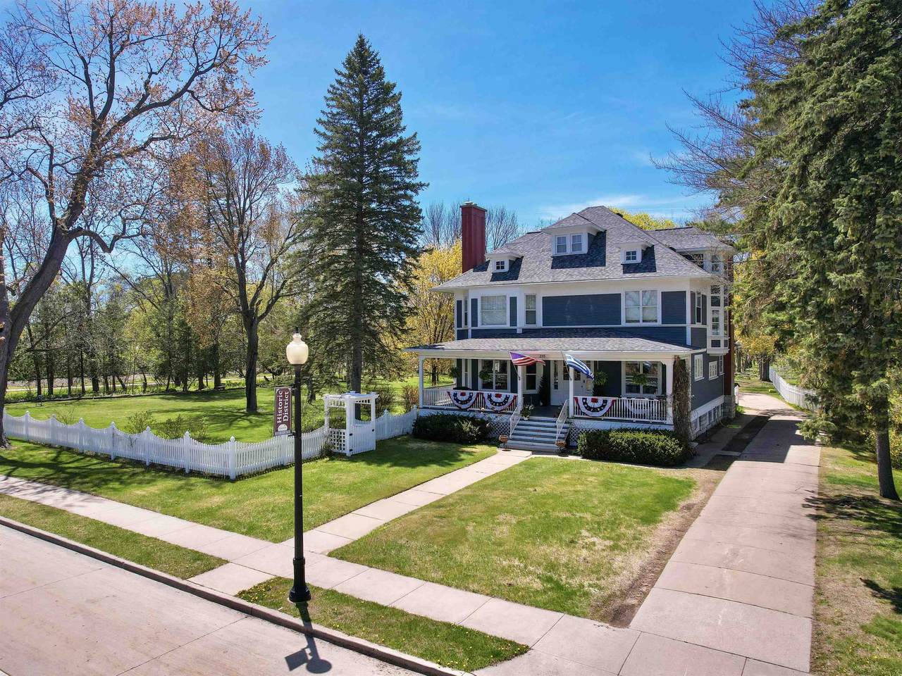 2115 Riverside Avenue - Photo 1