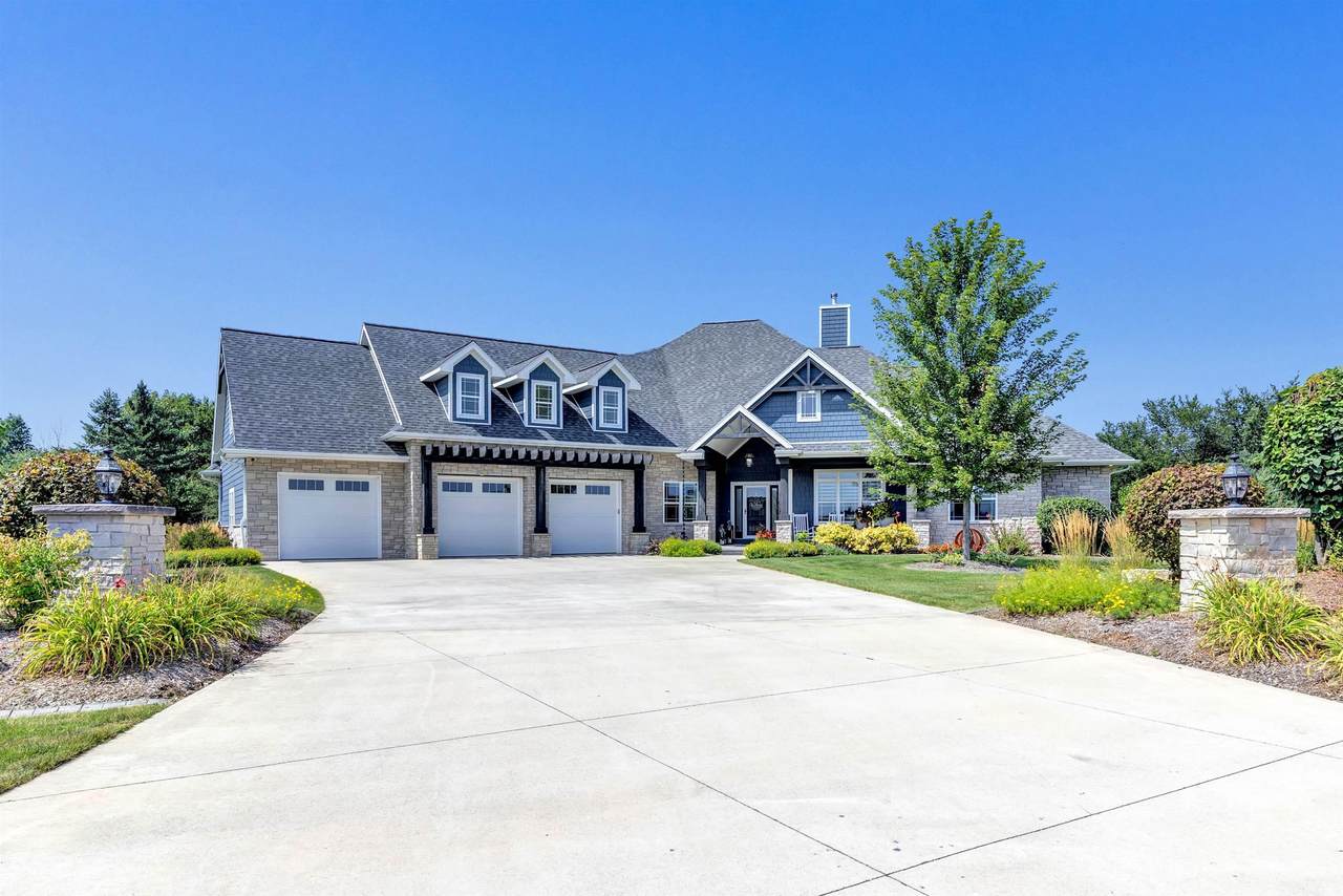 2836 Oak Stream Drive - Photo 1
