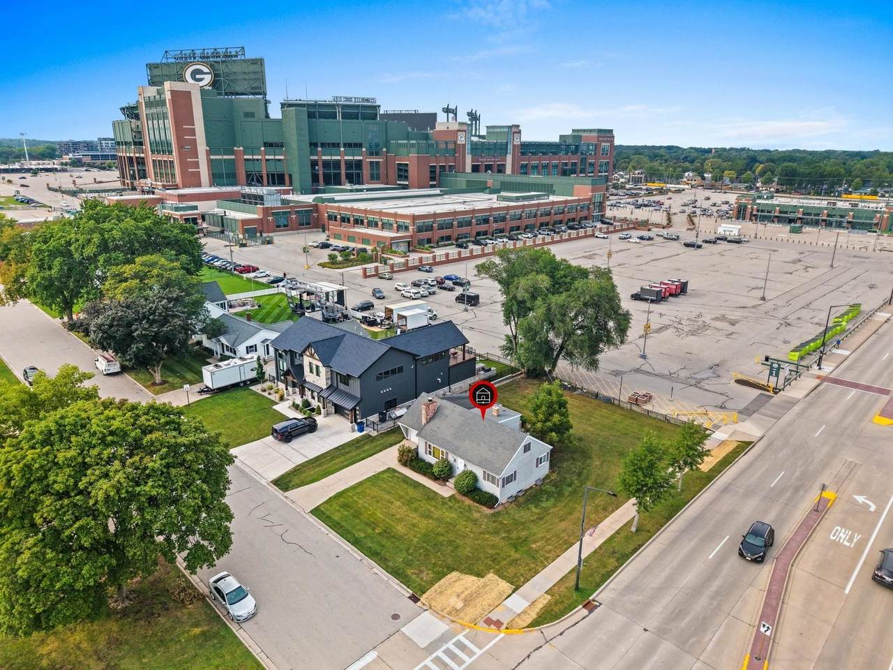 880 Stadium Drive - Photo 1