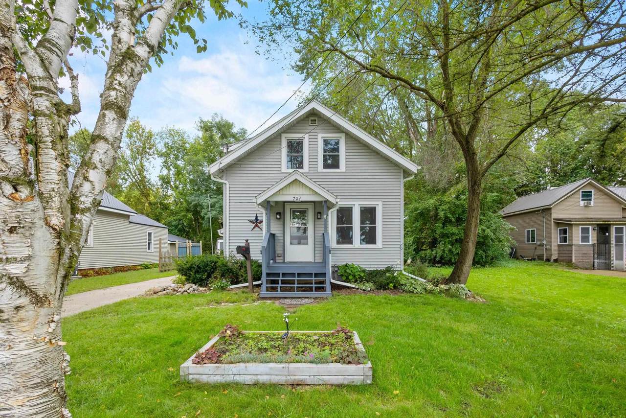 704 Center Street - Photo 1