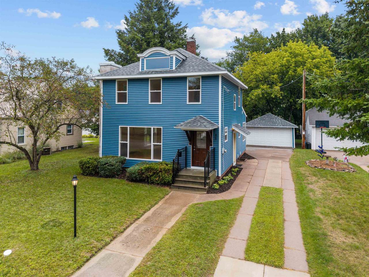 408 Smalley Street - Photo 1