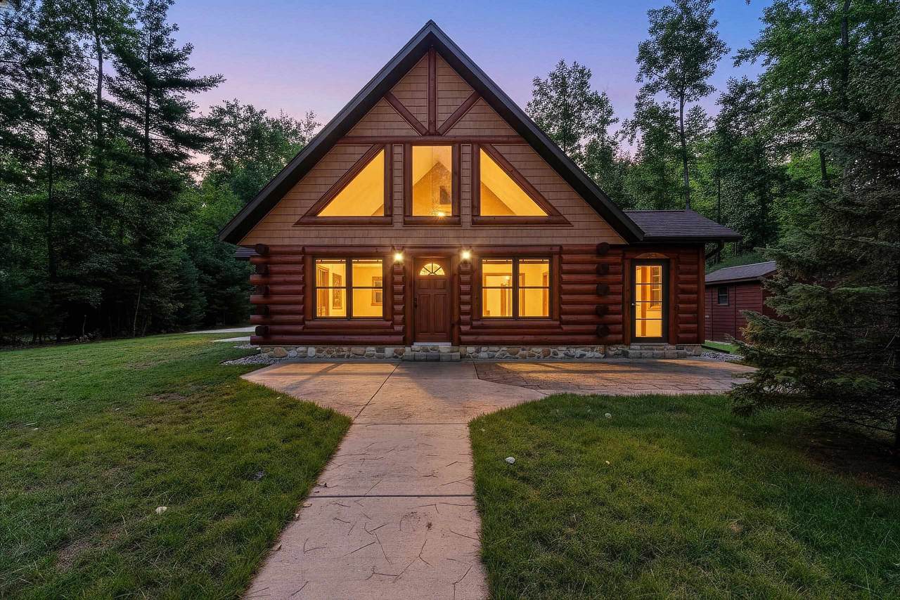 N11909 Menominee Shores Drive - Photo 1