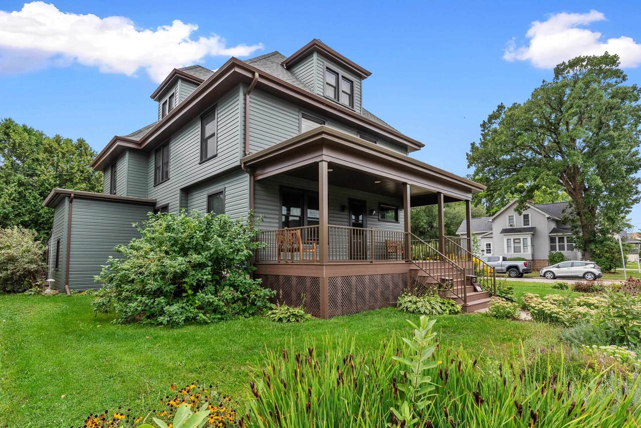 136 Merrill Avenue - Photo 1